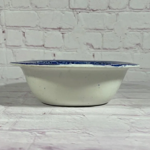 Vintage Allerton’s Blue Willow Oval Serving Bowl - Picture 5 of 10